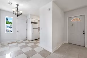 925 S Pine St, Lake Worth, FL 33460 - Photo 4