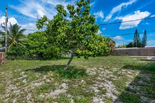 925 S Pine St, Lake Worth, FL 33460 - Photo 18