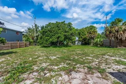 925 S Pine Street, Lake Worth, FL 33460 - Photo 16