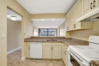 3 Royal Palm Way #Unit 403, Boca Raton, FL 33432 - Photo 6