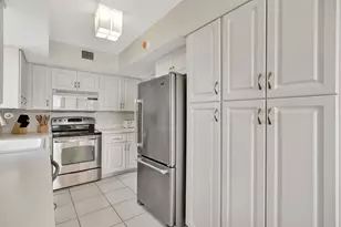 5380 N Ocean Dr, Riviera Beach, FL 33404 - Photo 10