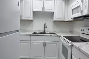 402 Lake Shore Dr, Lake Park, FL 33403 - Photo 6