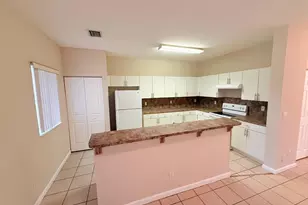 905 N Santa Catalina Cir, North Lauderdale, FL 33068 - Photo 8