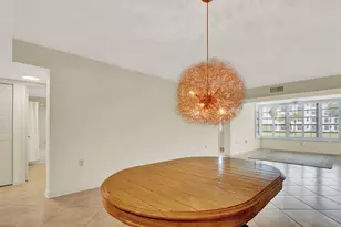 3636 Whitehall Dr, West Palm Beach, FL 33401 - Photo 6