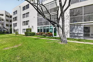 3186 Via Poinciana, Lake Worth, FL 33467 - Photo 48
