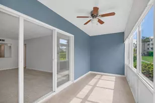 3186 Via Poinciana, Lake Worth, FL 33467 - Photo 38
