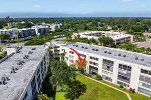 3186 Via Poinciana, Lake Worth, FL 33467 - Photo 10