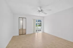 3186 Via Poinciana, Lake Worth, FL 33467 - Photo 8
