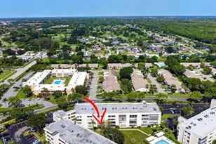 3186 Via Poinciana, Lake Worth, FL 33467 - Photo 6