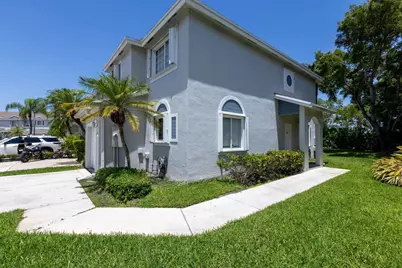 1130 SW 44th Avenue, Deerfield Beach, FL 33442 - Photo 2