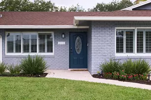 304 Circle W, Jupiter, FL 33458 - Photo 4