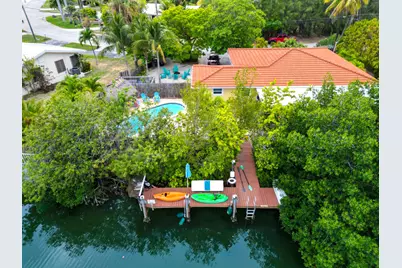 309 W Calzada De Bougainvillea, Marathon, FL 33050 - Photo 8