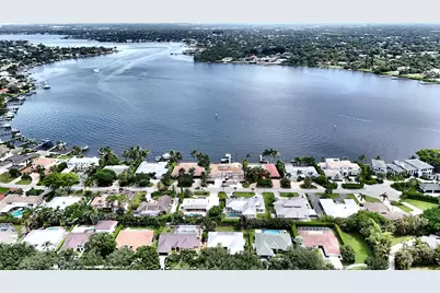 9746 SE Landing Place, Tequesta, FL 33469 - Photo 2