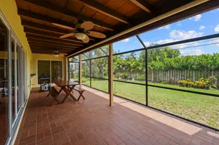 9746 SE Landing Pl, Tequesta, FL 33469 - Photo 14