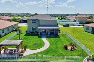 840 Gairloch Ln, Fort Pierce, FL 34947 - Photo 4