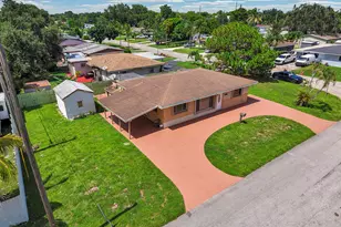 2100 N 57th Ave, Hollywood, FL 33021 - Photo 4