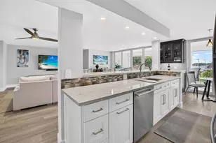 104 Half Moon Cir, Hypoluxo, FL 33462 - Photo 12