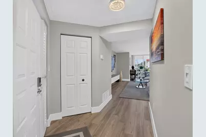 104 Half Moon Circle #D2, Hypoluxo, FL 33462 - Photo 4