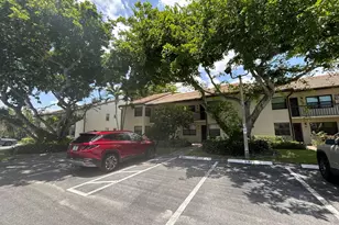 7681 Tahiti Ln, Lake Worth, FL 33467 - Photo 6