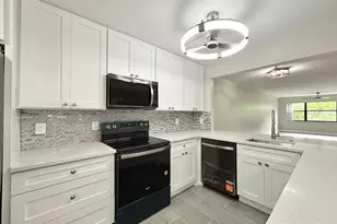 7681 Tahiti Ln, Lake Worth, FL 33467 - Photo 8