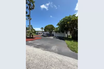 3040 Tropical Trail, Lake Worth, FL 33462 - Photo 2