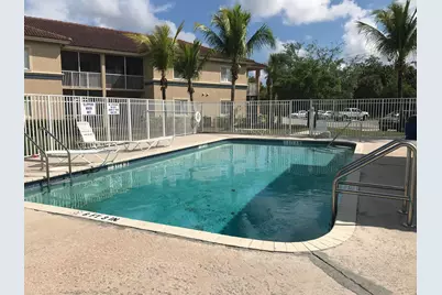 1095 Golden Lakes Boulevard, West Palm Beach, FL 33411 - Photo 2