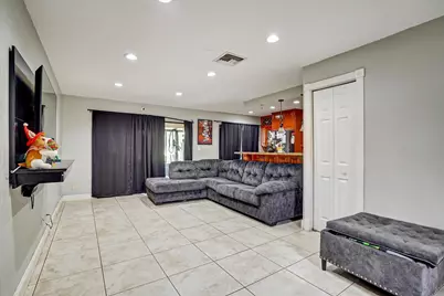 10723 NW 11th Street #10723, Pembroke Pines, FL 33026 - Photo 6