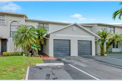 10723 NW 11th Street #10723, Pembroke Pines, FL 33026 - Photo 2