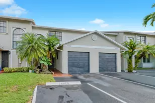 10723 NW 11th St, Pembroke Pines, FL 33026 - Photo 2
