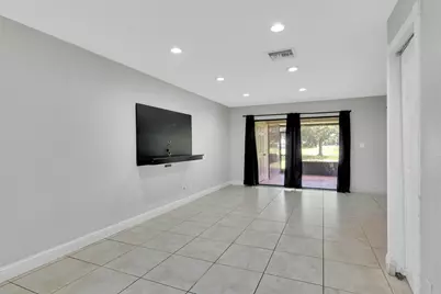 10723 NW 11th Street #10723, Pembroke Pines, FL 33026 - Photo 12