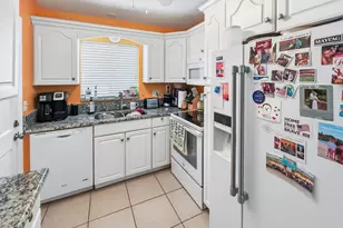 11 Garden St, Tequesta, FL 33469 - Photo 4