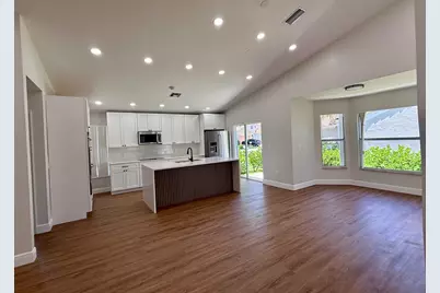 326 NW 47th Terrace, Deerfield Beach, FL 33442 - Photo 2