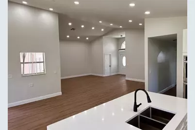 326 NW 47th Terrace, Deerfield Beach, FL 33442 - Photo 6