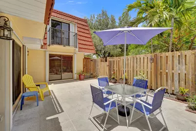 714 NW 98th Circle, Plantation, FL 33324 - Photo 4