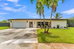 8880 NW 7th St, Pembroke Pines, FL 33024 - Photo 42