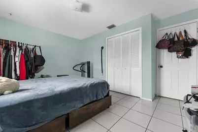 8880 NW 7th Street, Pembroke Pines, FL 33024 - Photo 26