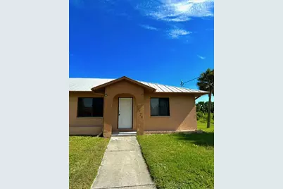 17370 W Carnegie Circle #2, Fort Myers, FL 33967 - Photo 2
