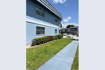 251 F Brittany #F, Delray Beach, FL 33446 - Photo 2