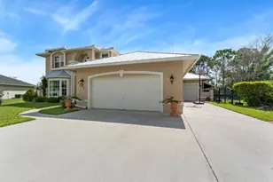 5545 NW Kappa Ct, Port Saint Lucie, FL 34986 - Photo 4