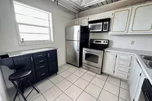 2601 NE 3rd Ct, Boynton Beach, FL 33435 - Photo 4
