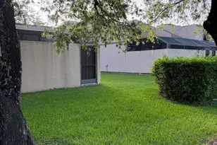 1041 NW 124th Ave, Pembroke Pines, FL 33026 - Photo 20