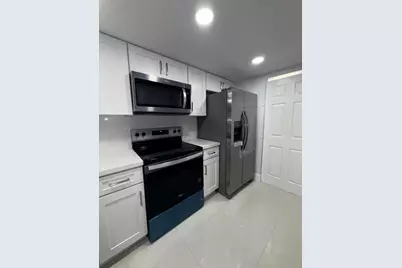 1041 NW 124th Avenue #1041, Pembroke Pines, FL 33026 - Photo 4