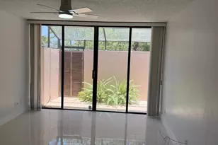 1041 NW 124th Ave, Pembroke Pines, FL 33026 - Photo 10