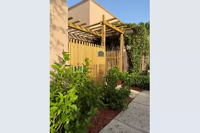 1041 NW 124th Avenue #1041, Pembroke Pines, FL 33026 - Photo 18