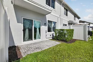 608 NE Waters Edge Ln, Port Saint Lucie, FL 34983 - Photo 38