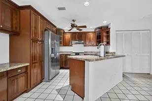 10940 Stafford Cir S, Boynton Beach, FL 33436 - Photo 18