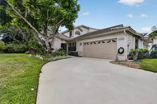 10940 Stafford Cir S, Boynton Beach, FL 33436 - Photo 2