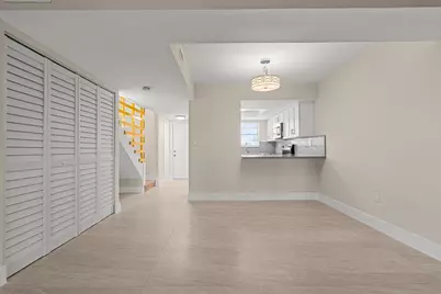 11099 NW 7th Street, Miami, FL 33172 - Photo 12