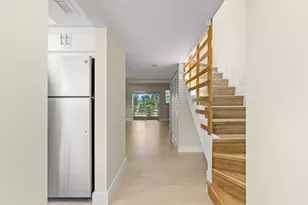 11099 NW 7th St, Miami, FL 33172 - Photo 4
