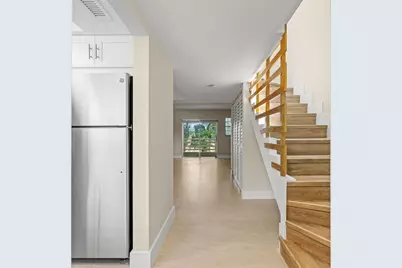 11099 NW 7th Street, Miami, FL 33172 - Photo 2